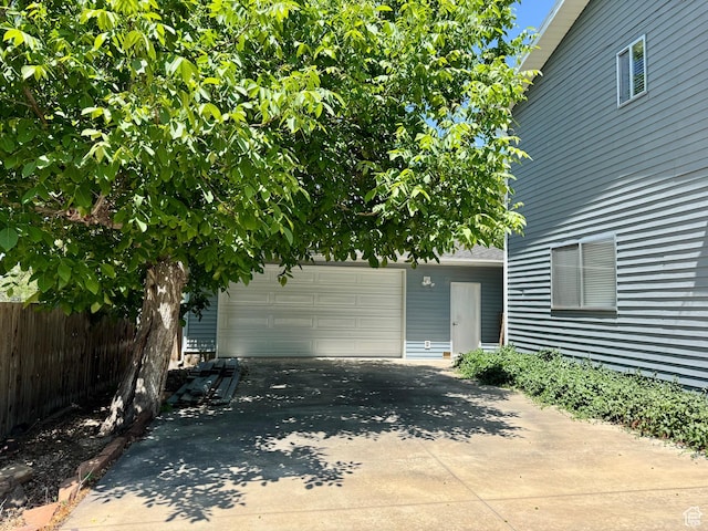 160 W 100 S, Fillmore, UT 84631 - property entrance featuring driveway
