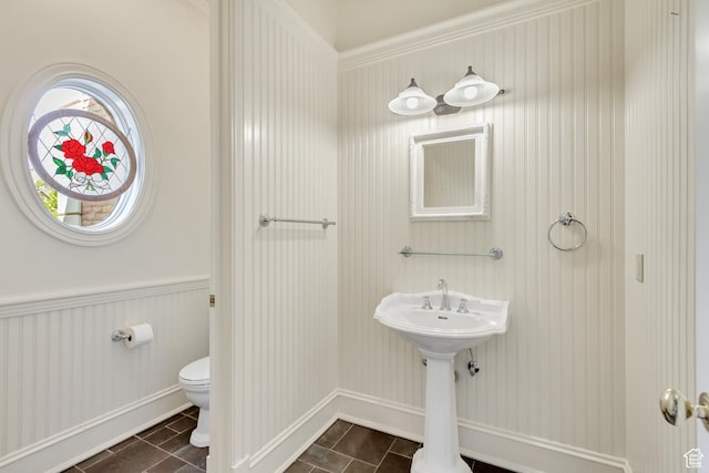 4234 N Vintage Cir, Provo, UT 84604 - half bathroom with toilet, baseboards, and tile patterned floors