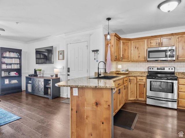 518 S 2150 W Unit 202, Pleasant Grove, UT 84062 - kitchen with stainless steel appliances, a sink, dark wood-style flooring, a peninsula, and backsplash