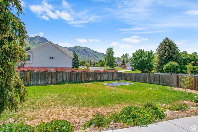 960 N E View Dr, Alpine, UT 84004 - view of yard featuring a mountain view