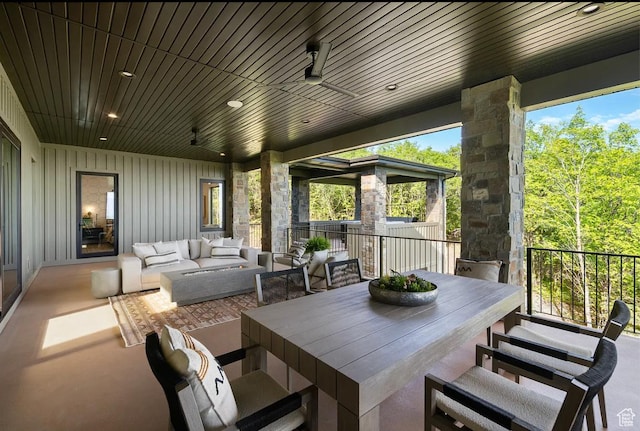 1040 S Summit Creek Dr, Woodland Hills, UT 84653 - view of patio featuring an outdoor hangout area and a ceiling fan