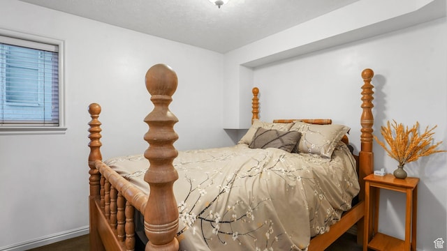 7505 S Creek Rd E, Cottonwood Heights, UT 84093 - bedroom featuring baseboards