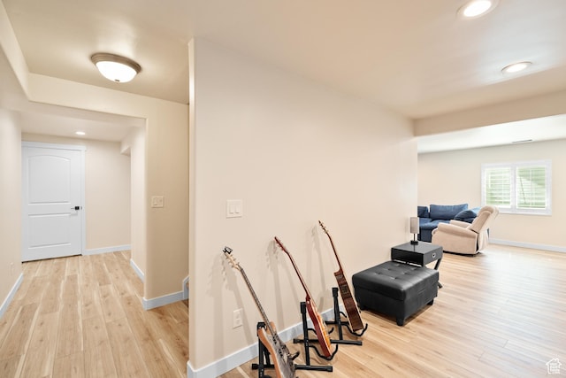 12568 S Bridal Veil Dr W, Riverton, UT 84065 - corridor featuring light wood-style floors, baseboards, and recessed lighting