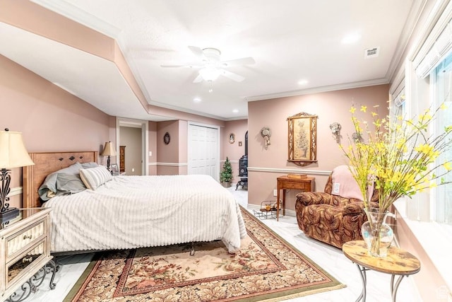 4862 S Kiwana Dr, South Ogden, UT 84403 - bedroom with ceiling fan, crown molding, recessed lighting, and a closet