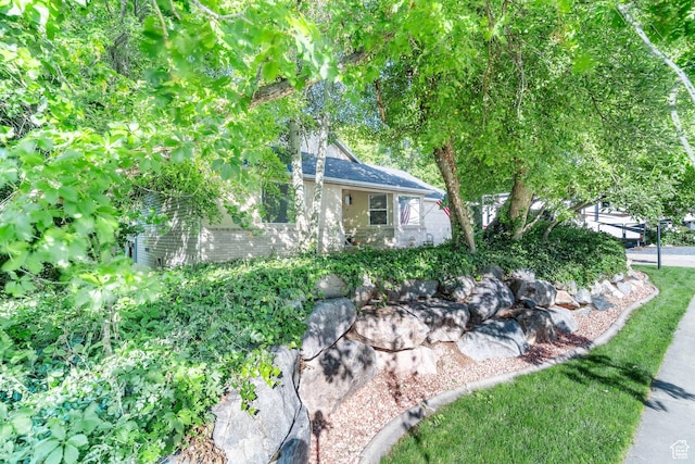 4862 S Kiwana Dr, South Ogden, UT 84403 - view of side of property with brick siding