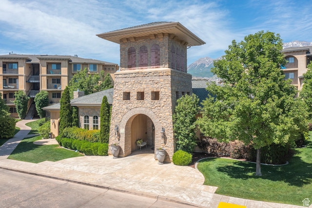 923 W 965 N, Orem, UT 84057 - view of front facade featuring stone siding and a front yard