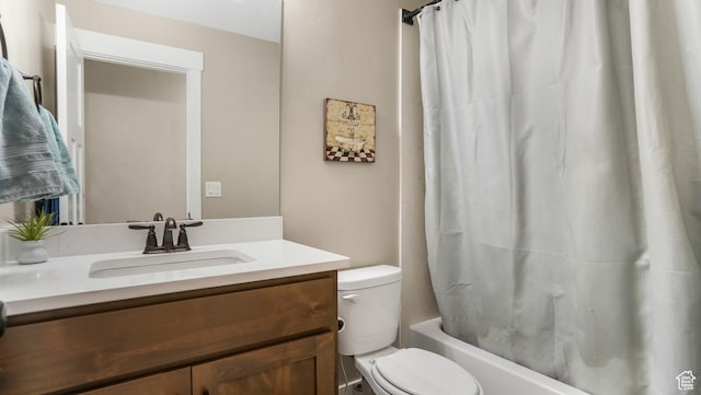 101 E 1500 N, North Ogden, UT 84404 - full bathroom featuring toilet, vanity, and shower / tub combo with curtain