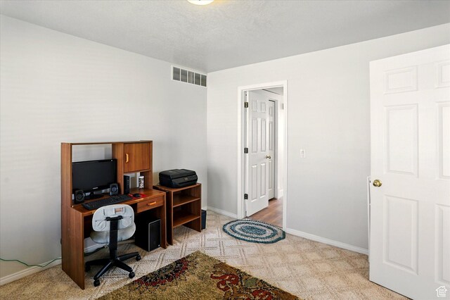 913 N 2300 W, Tremonton, UT 84337 - office featuring light colored carpet and baseboards