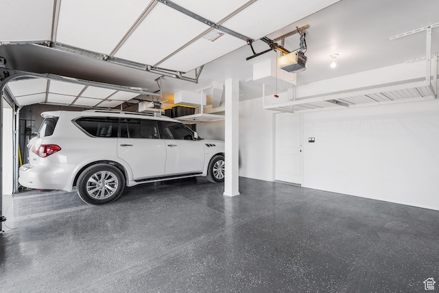 359 Parkview Rd, Coalville, UT 84017 - garage with a garage door opener