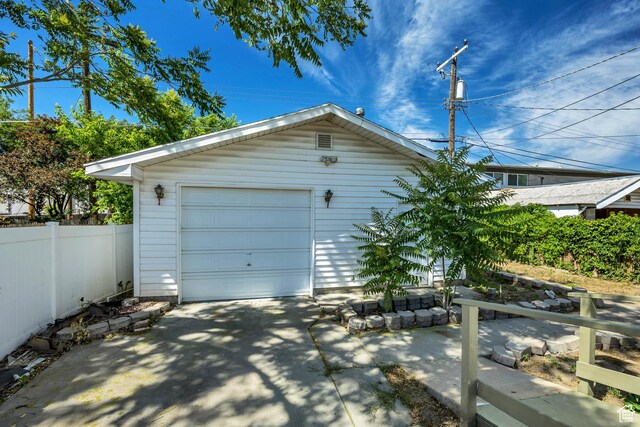 155 E 3185 S, South Salt Lake, UT 84115 - detached garage with driveway