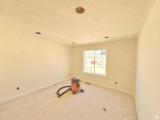 572 S 1340 E, Payson, UT 84651 - empty room with a textured ceiling and baseboards