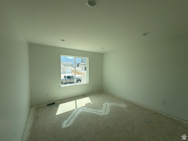 572 S 1340 E, Payson, UT 84651 - empty room featuring baseboards