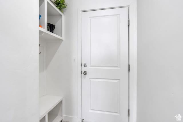 873 S Sunflower Ln W, Mapleton, UT 84664 - view of mudroom