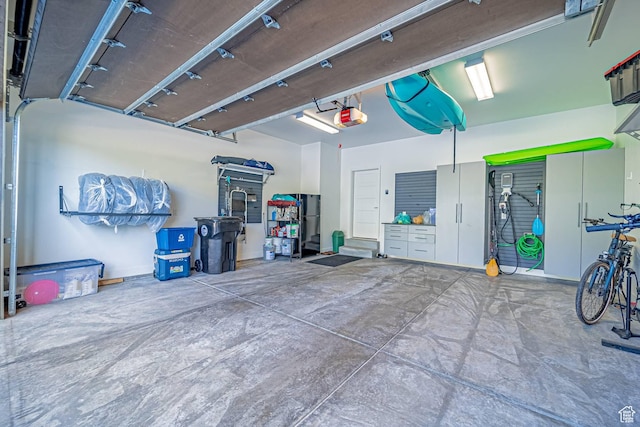 11517 N Perspective Dr, Hideout, UT 84036 - garage with a garage door opener