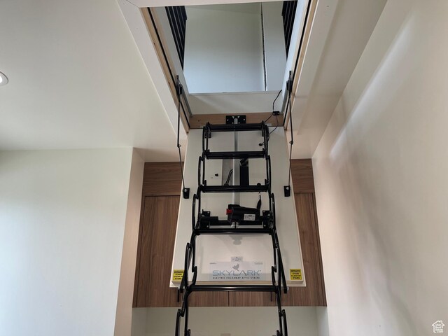101 Crestview Cir, Park City, UT 84098 - view of stairway