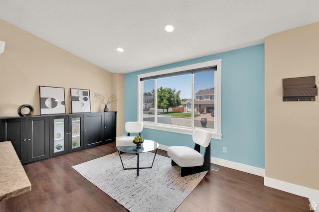 524 E 1200 S, Kaysville, UT 84037 - living area with dark wood-style flooring, recessed lighting, baseboards, and vaulted ceiling