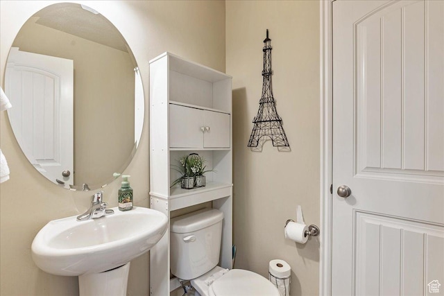 204 E 460 N, Vineyard, UT 84059 - bathroom with toilet and a sink