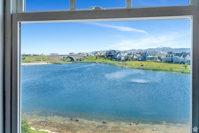 10764 S Felicity Ct, South Jordan, UT 84009 - water view featuring nearby suburban area and a mountain backdrop