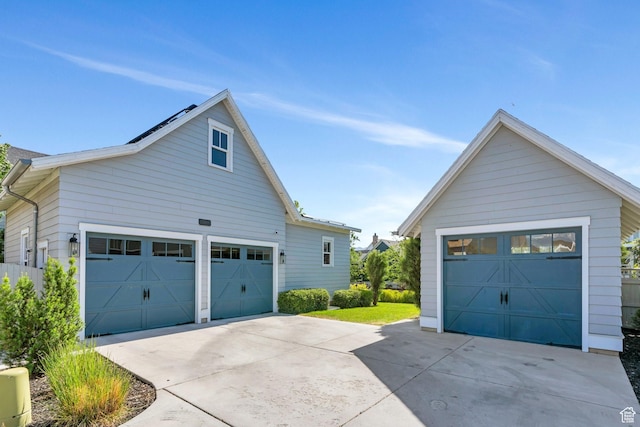 10764 S Felicity Ct, South Jordan, UT 84009 - detached garage with driveway