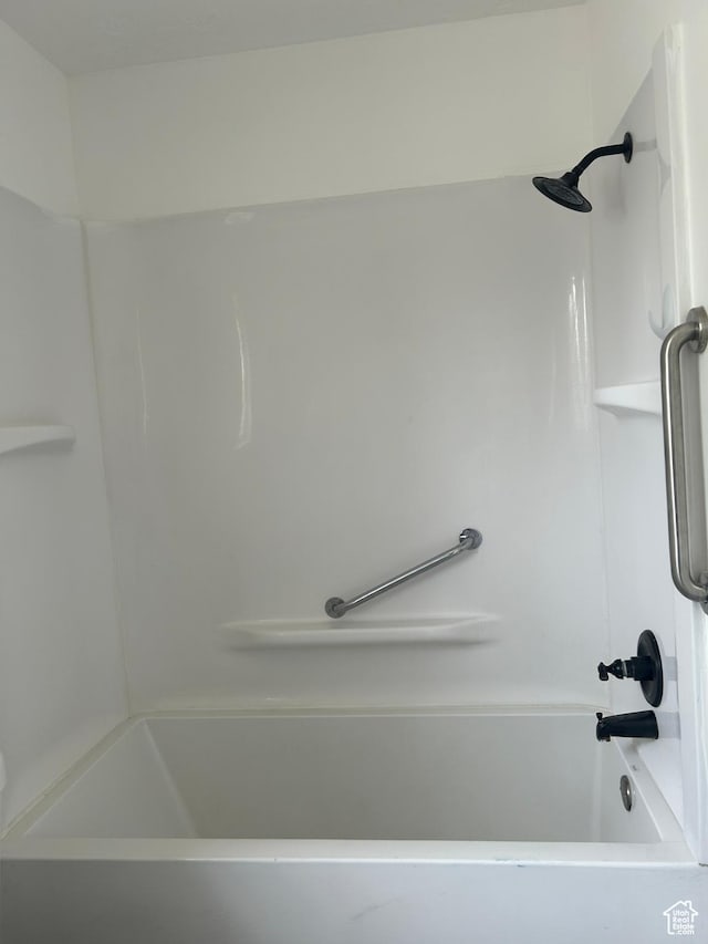 3086 S Fernbush Dr, Magna, UT 84044 - full bath featuring shower / bath combination