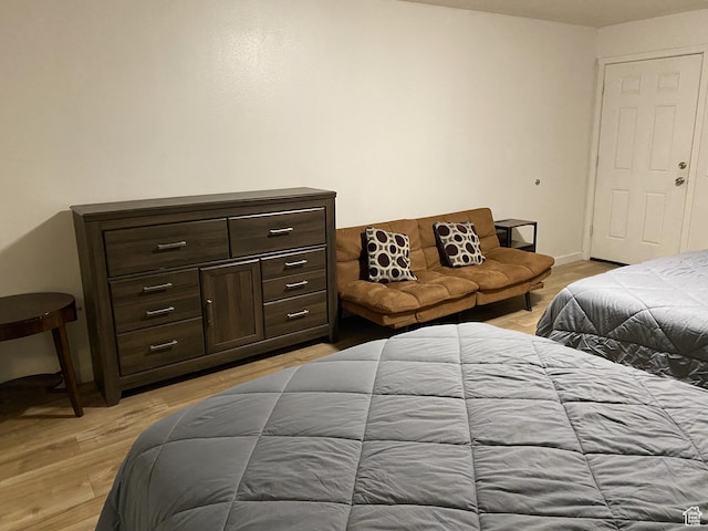 620 W Main St, Green River, UT 84525 - bedroom featuring light wood-style flooring and baseboards