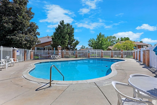 895 E 1015 S, Ogden, UT 84404 - community pool with a patio area