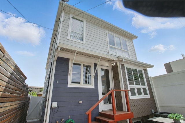 333 E Stanton Ave S, Salt Lake City, UT 84111 - view of front of home featuring a gate and central AC unit