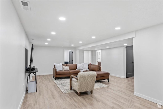 1392 N 450 E, Bountiful, UT 84010 - living area featuring baseboards, recessed lighting, and light wood-style floors