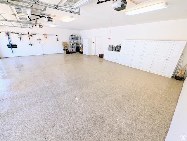 1596 E Millbrook Way S, Bountiful, UT 84010 - garage featuring a garage door opener