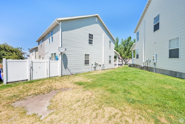 14284 S Daisyfield Dr E, Draper, UT 84020 - rear view of property featuring a gate