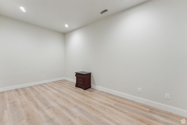 2711 S 500 E, Francis, UT 84036 - unfurnished room featuring light wood finished floors, baseboards, and recessed lighting
