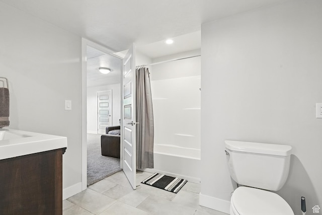 48 S Cimarron Cir, Cedar City, UT 84720 - ensuite bathroom with toilet, baseboards, shower / bath combination with curtain, and vanity