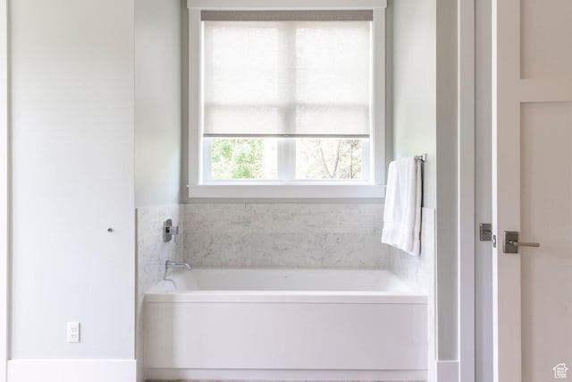 1123 Dutch Fields Pkwy, Midway, UT 84049 - bathroom featuring a garden tub