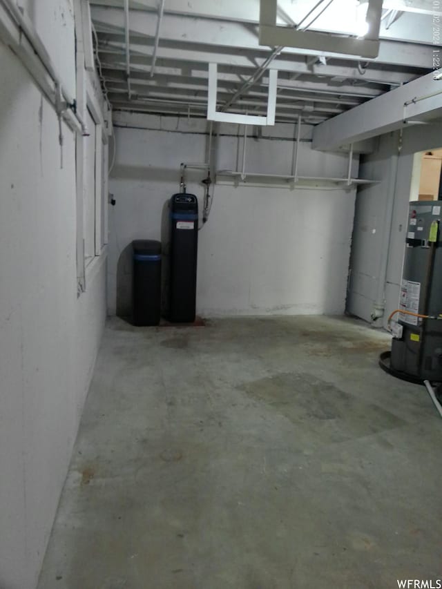 919 E Millbrook Way, Bountiful, UT 84010 - garage featuring secured water heater