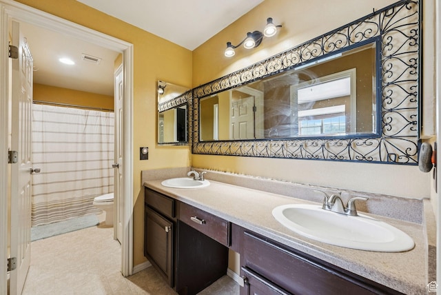 900 Bitner Rd Unit D32, Park City, UT 84098 - bathroom with toilet, double vanity, a shower with curtain, and baseboards