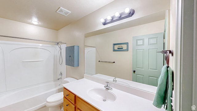 2515 W 450 S Unit 7, Springville, UT 84663 - bathroom with vanity, toilet, and  shower combination