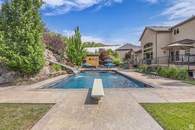 673 S Parkway Dr, North Salt Lake, UT 84054 - swimming pool with a patio area