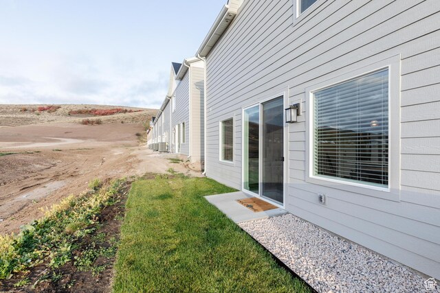 356 W Oregon Trail Dr Unit 100, Garden City, UT 84028 - view of green lawn