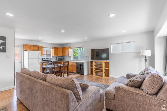 425 W 600 N, Orem, UT 84057 - living room with recessed lighting, light wood-style flooring, and baseboards
