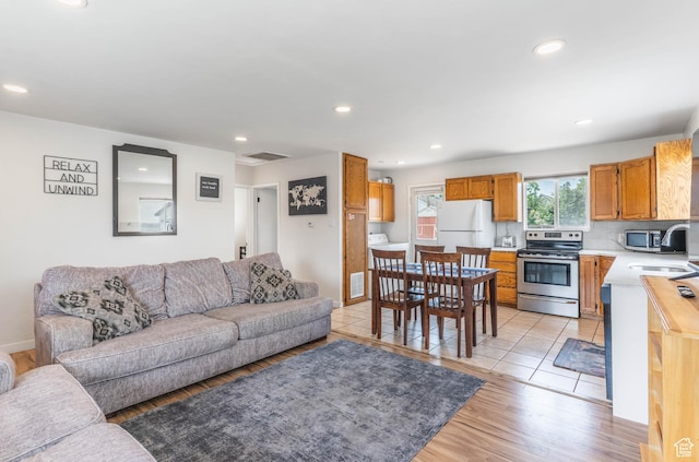425 W 600 N, Orem, UT 84057 - living area with recessed lighting and light wood-type flooring