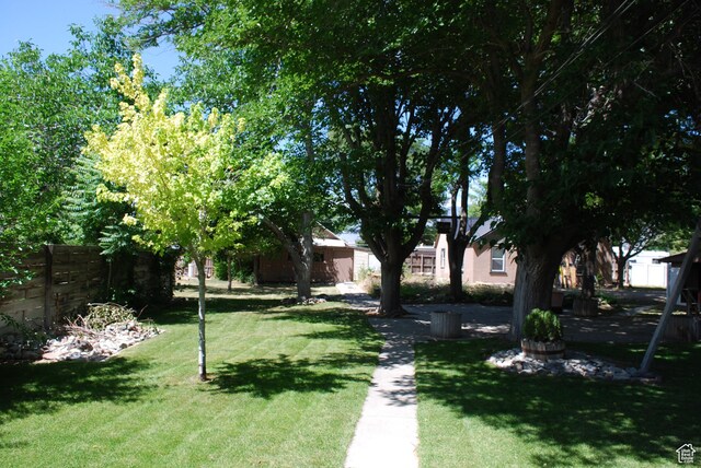 385 E 300 N, Spanish Fork, UT 84660 - view of yard