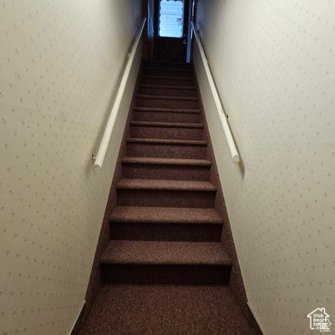 385 E 300 N, Spanish Fork, UT 84660 - staircase featuring wallpapered walls