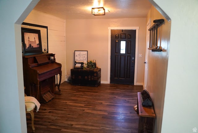 115 W 200 S, Wales, UT 84667 - foyer featuring wood finished floors