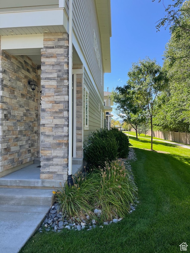 9681 S Zakro Ln, South Jordan, UT 84095 - view of green lawn
