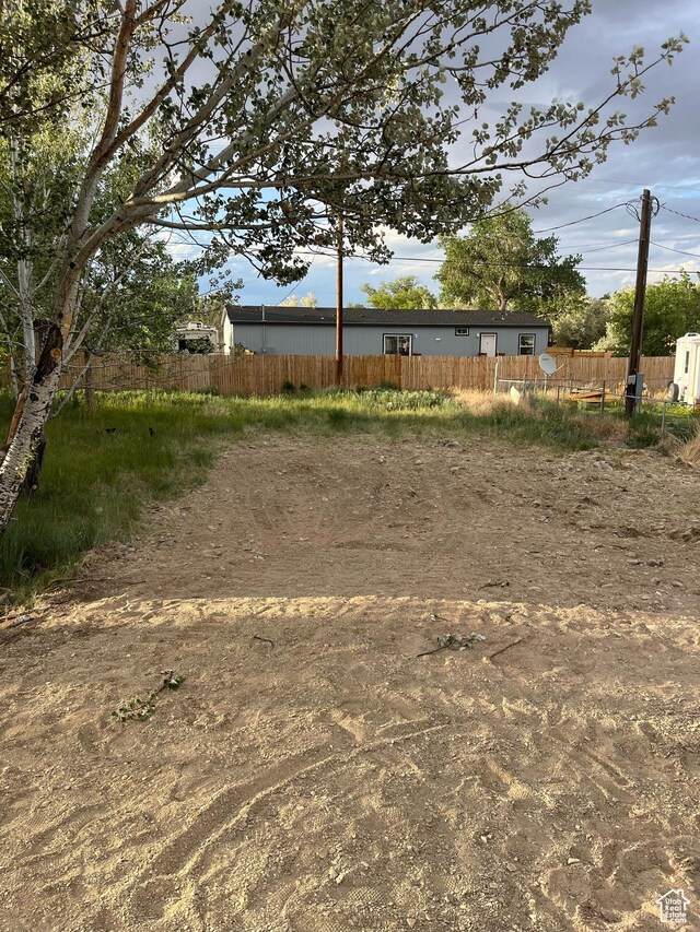 380 W Main, Myton, UT 84052 - view of yard
