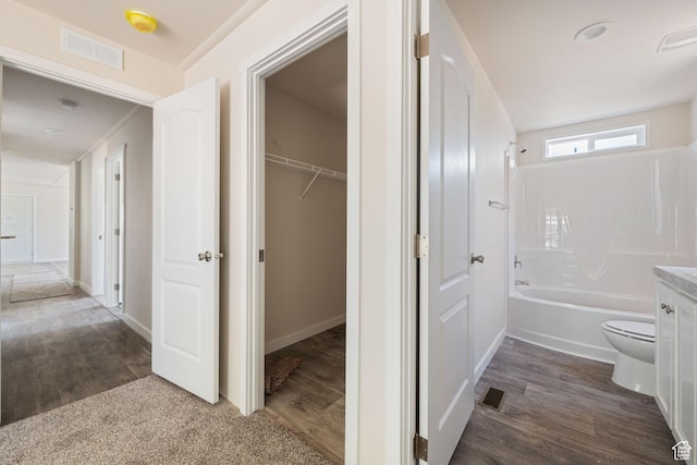30 N 100 W, Parowan, UT 84761 - corridor featuring dark wood-style floors and baseboards