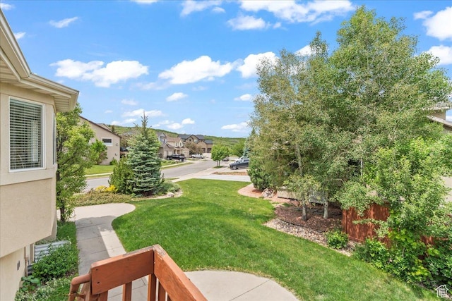 2167 E Eagle Chase Dr, Draper Ut Cnty, UT 84020 - view of grassy yard featuring a residential view