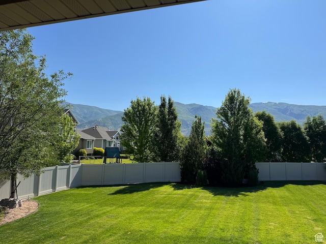 336 S 1400 W, Farmington, UT 84025 - view of yard featuring a mountain view