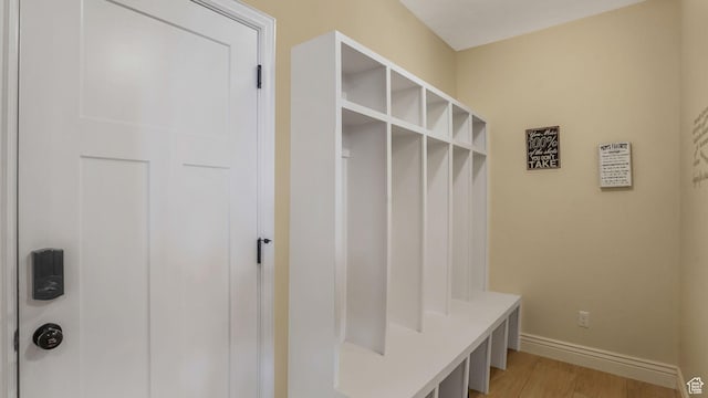 336 S 1400 W, Farmington, UT 84025 - mudroom featuring baseboards and light wood finished floors