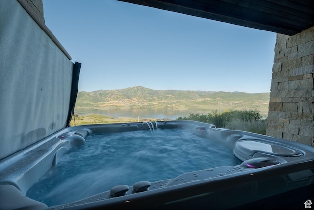 11103 N Shoreline Dr Unit # 3, Hideout, UT 84036 - exterior view of a hot tub and a mountainous background